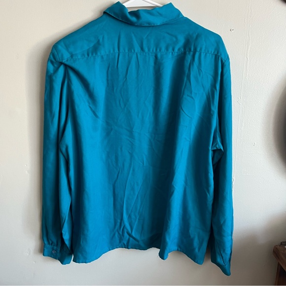 3/$40 Vintage size 18 Lady Manhattan Button Down Blouse - Picture 2 of 7